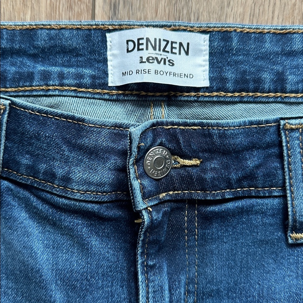 Women’s Distressed Mid Rise Boyfriend Denizen from Levi’s Jeans in size 12 W:31 - Picture 4 of 6
